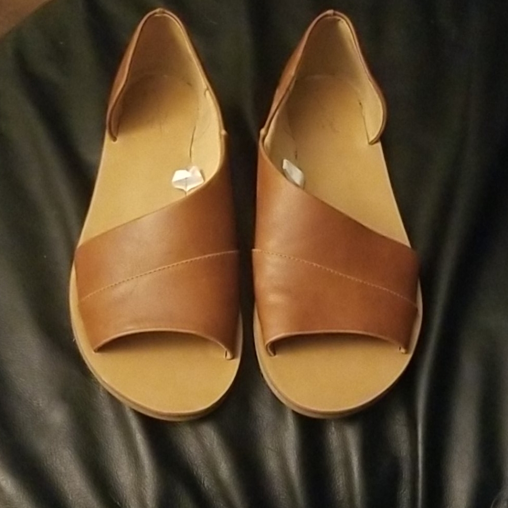 Sandals - Picture 3 of 4